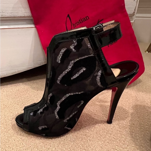 Christian Louboutin ankle strap booties (black & silver). - Picture 5 of 8